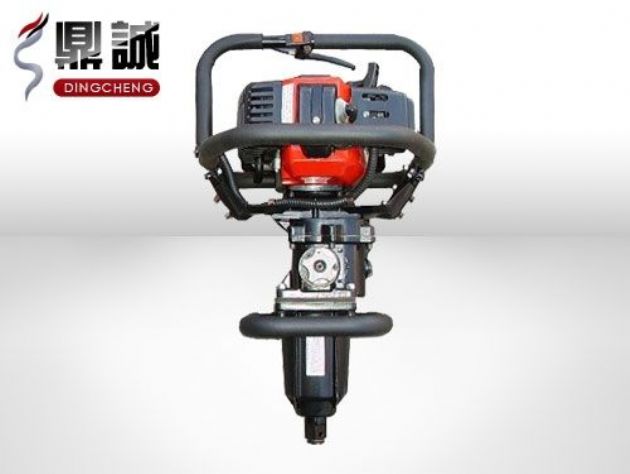 點(diǎn)擊查看詳細(xì)信息<br>標(biāo)題：便攜式內(nèi)燃扳手 閱讀次數(shù)：3535