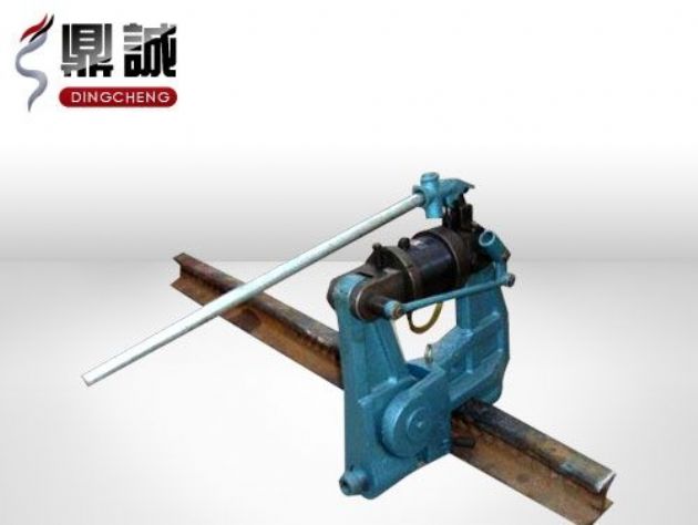 點擊查看詳細(xì)信息<br>標(biāo)題：液壓鋼軌擠孔機(jī) 閱讀次數(shù)：3632